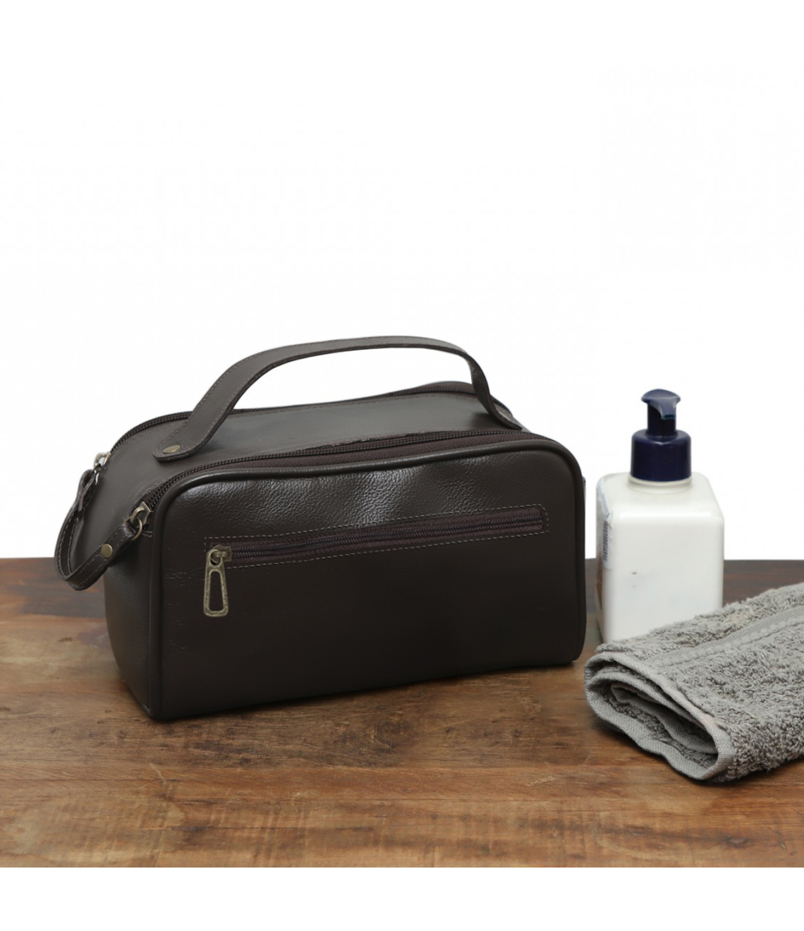 08.1963 - NECESSAIRE